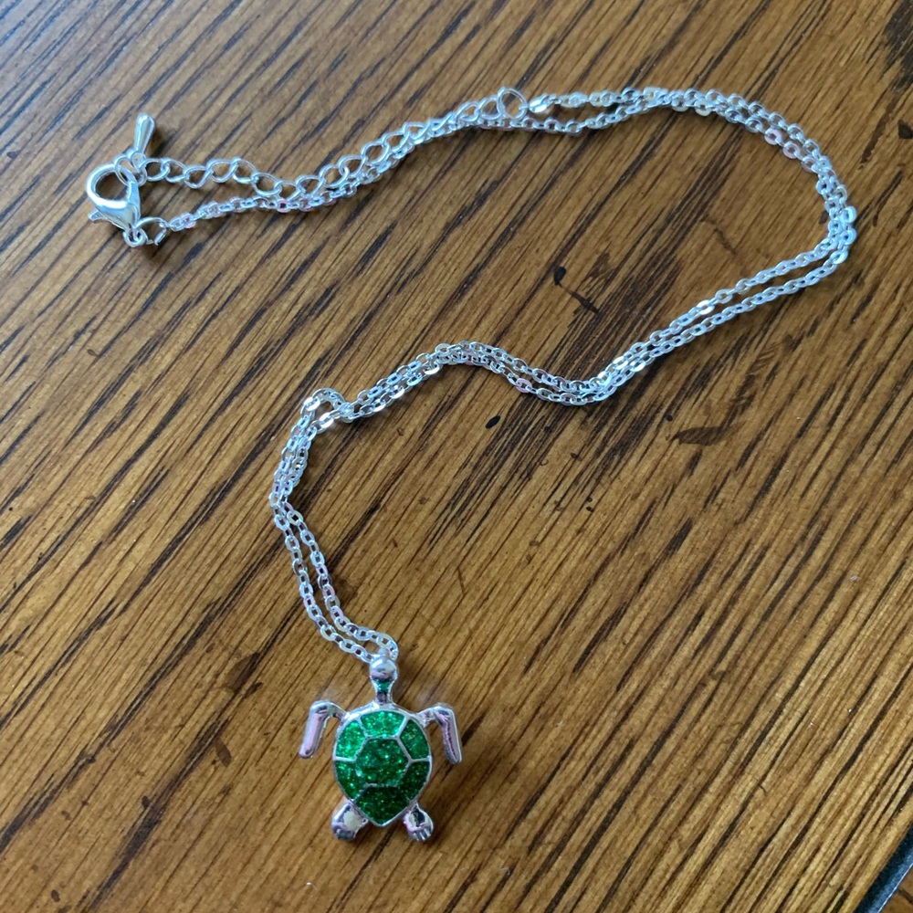 Green Sea Turtle Silver Plated Necklace NWT - Picture 4 of 5